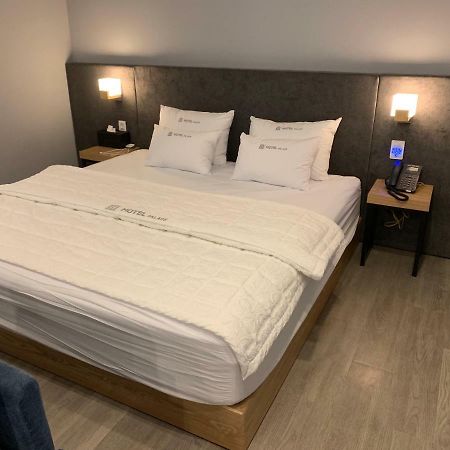 Hotel Palace Pohang Bagian luar foto
