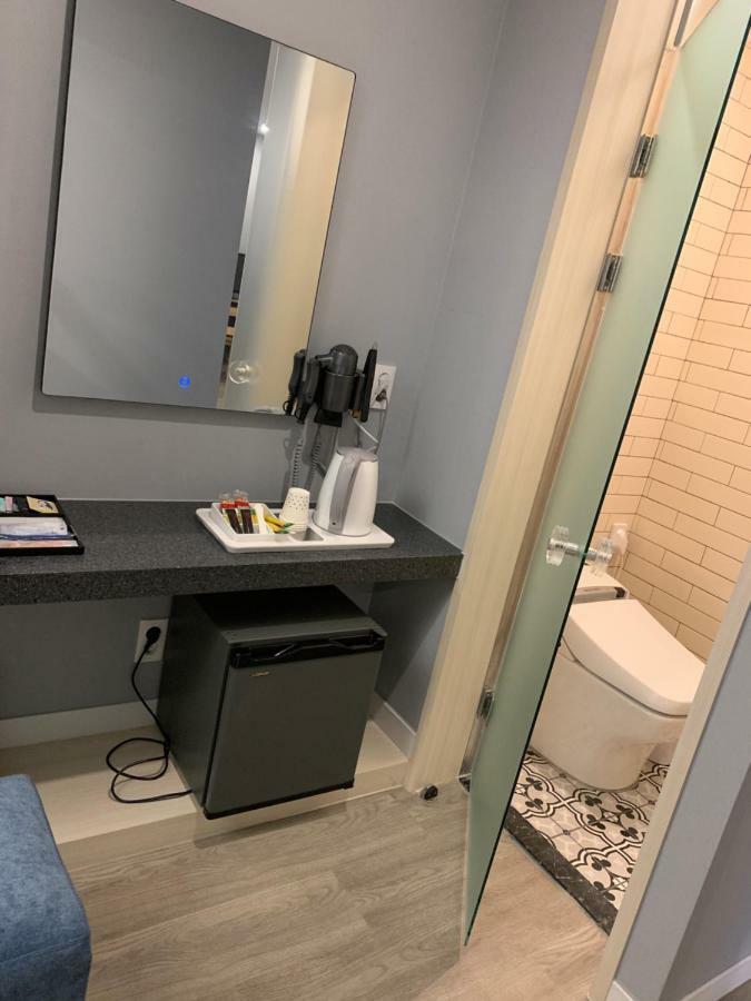 Hotel Palace Pohang Bagian luar foto