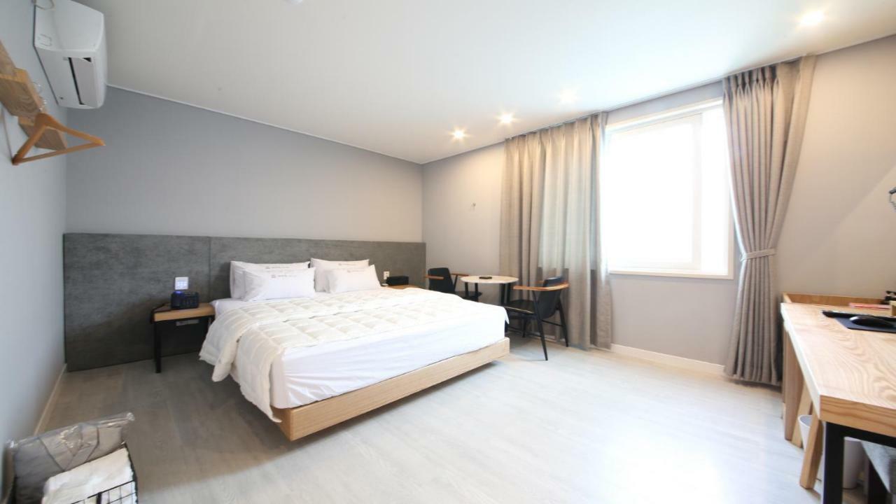 Hotel Palace Pohang Bagian luar foto