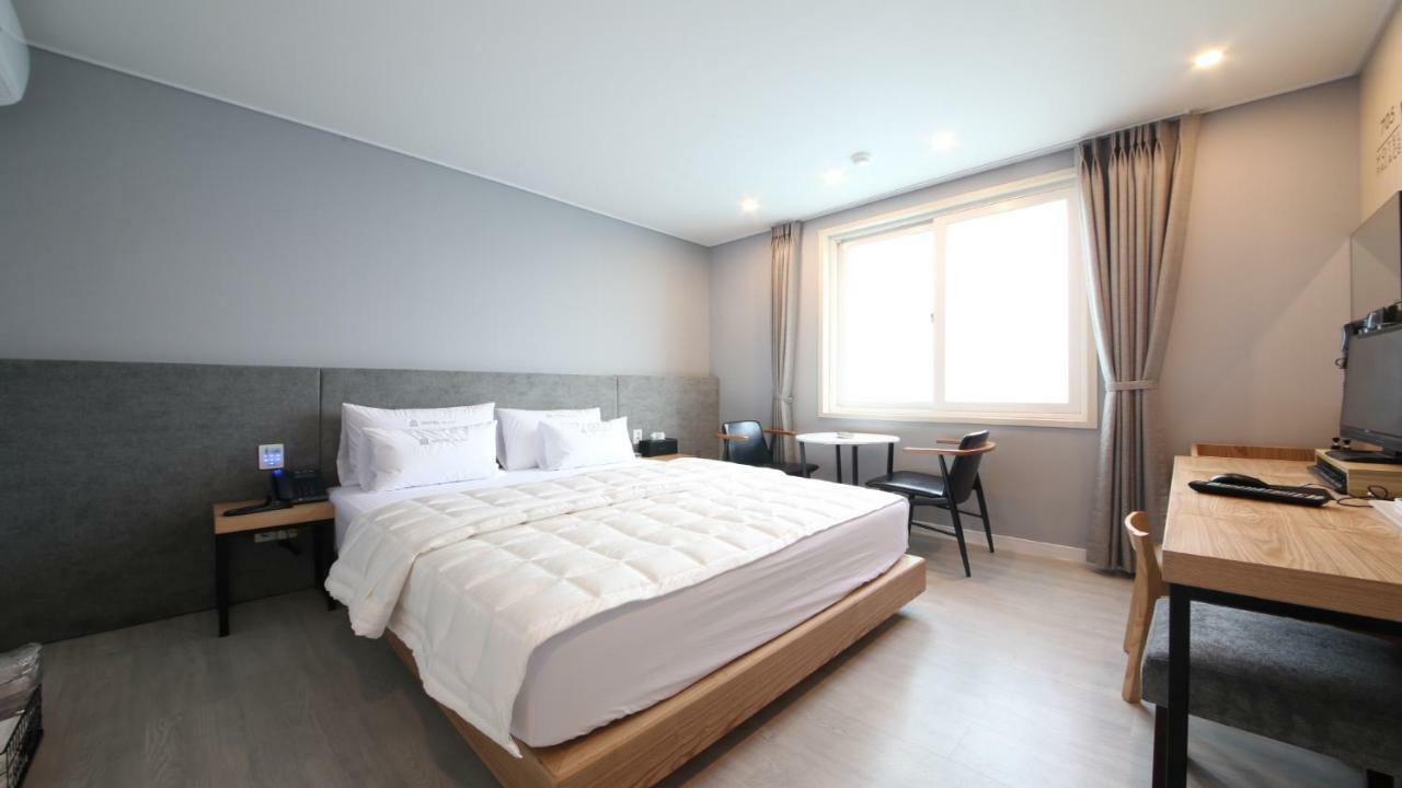Hotel Palace Pohang Bagian luar foto