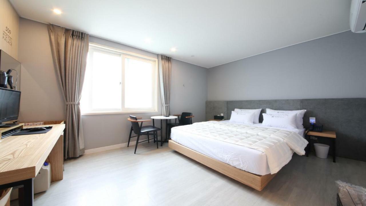 Hotel Palace Pohang Bagian luar foto